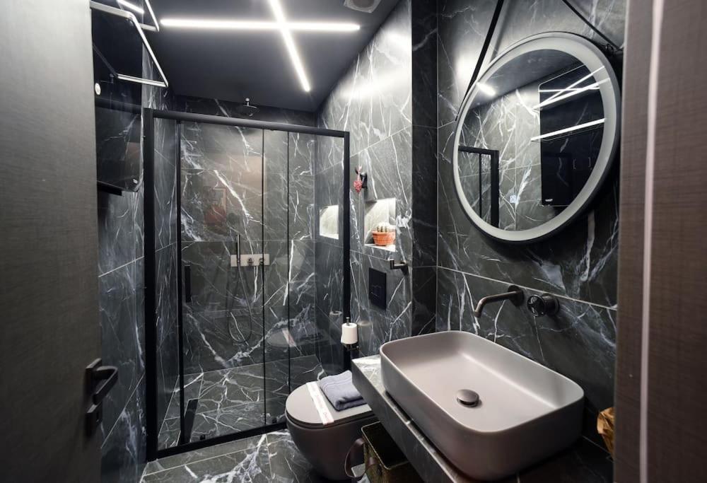 Apartment Luxury B At Mitropoleos-aristotelous Square *