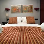 Luxury Apt B At Mitropoleos-Aristotelous Square